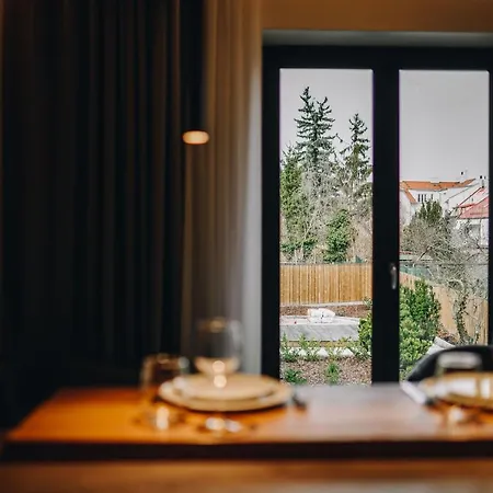 Executive Taborska アパート